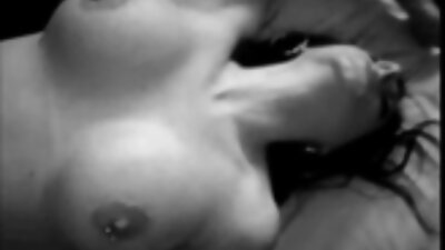 セクシーな売春婦CeceCapellaとの喉と乳首のクソ エロ 動画 メガネ 女子